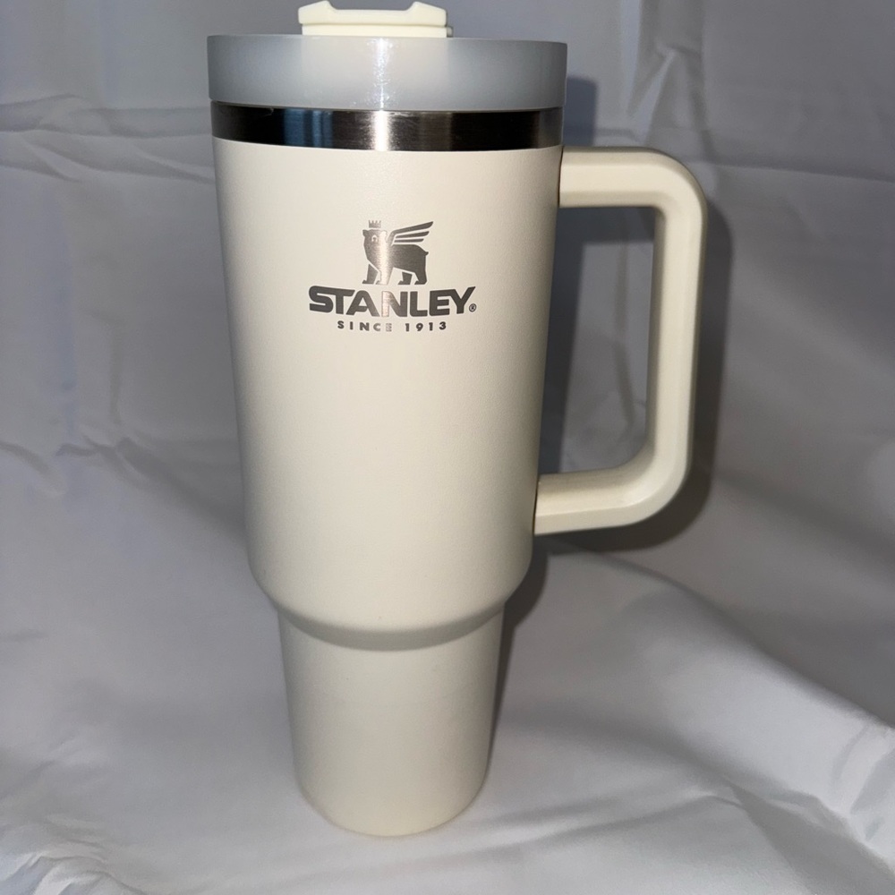 Stanley Adventure Quencher Original Tumbler - 40 OZ Cream